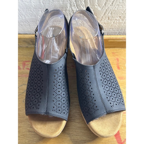 Cushionaire Wedge Sandals Women's 9 Black‎ Perforated Slingback Comfort - Picture 1 of 14